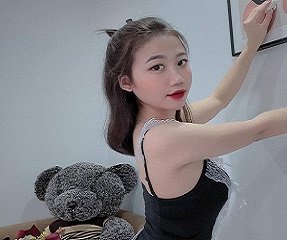 Sex của An An trong trang phục của cô hầu gái rất hấp dẫn